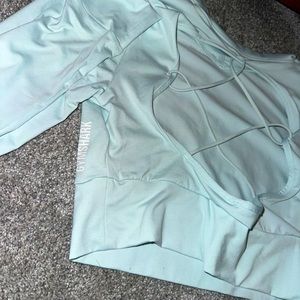 Long sleeve crop gym shark top small